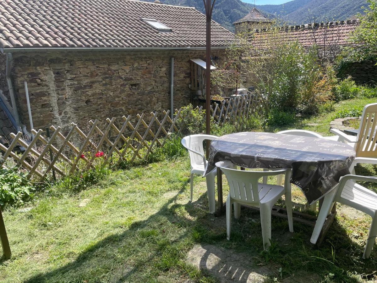 Saint-Melany Charmant Petit Gite Au Coeur De L'Ardeche מראה חיצוני תמונה